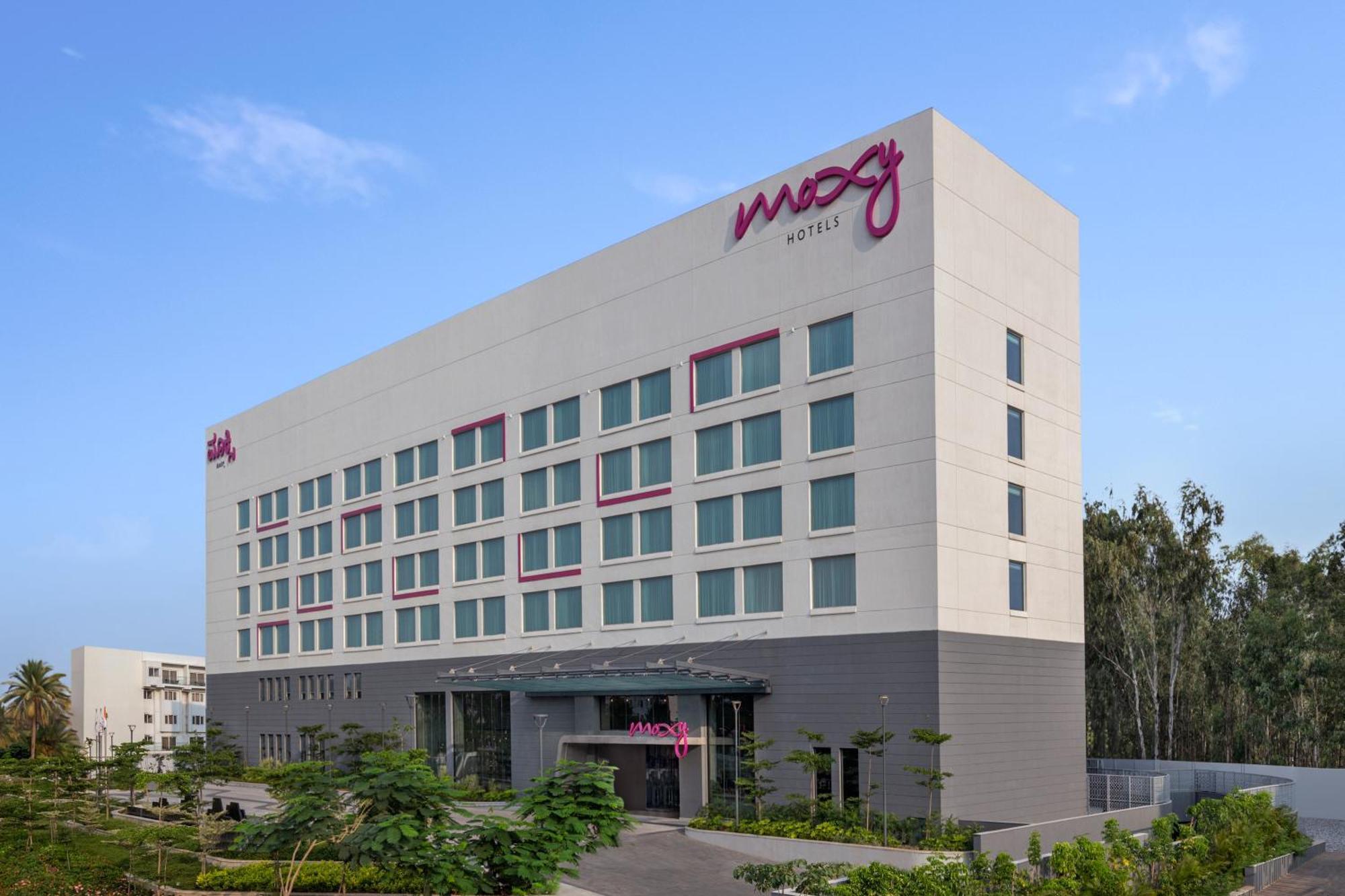 Готель Moxy Bengaluru Airport Prestige Tech Cloud Devanahalli Екстер'єр фото