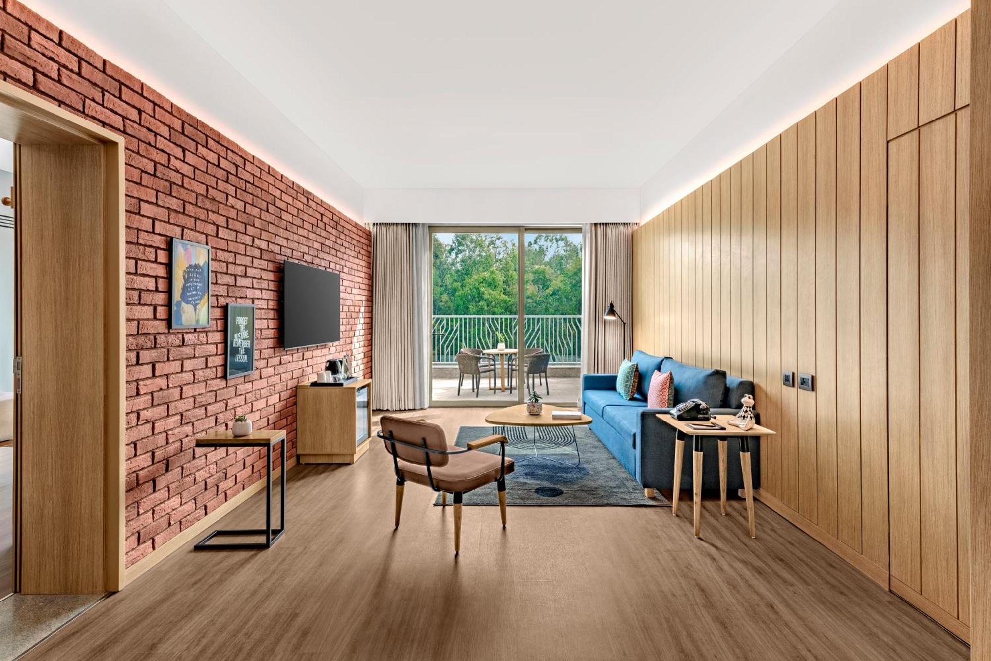 Готель Moxy Bengaluru Airport Prestige Tech Cloud Devanahalli Екстер'єр фото