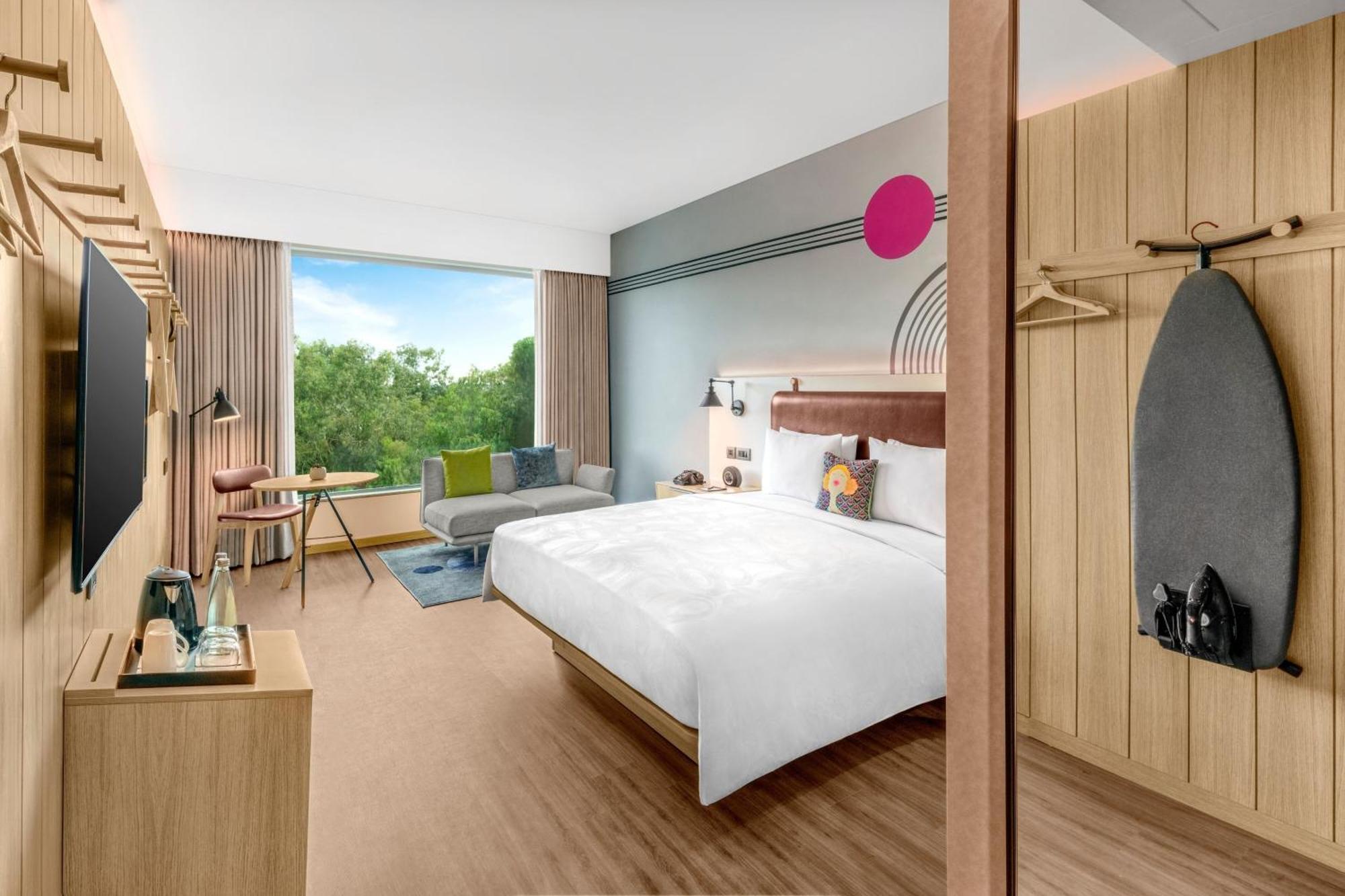 Готель Moxy Bengaluru Airport Prestige Tech Cloud Devanahalli Екстер'єр фото